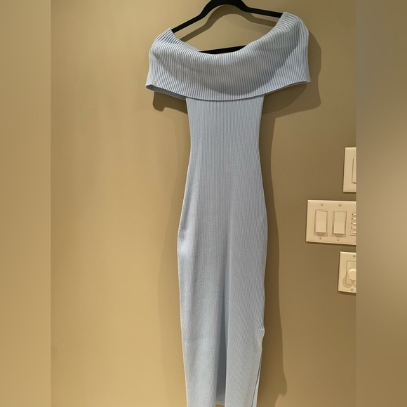 Evernew baby blue off the shoulder dress - Picture 1 of 3